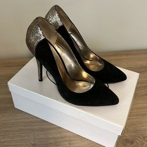 Steve Madden Carli Black Suede and Gold Pumps Size 8.5